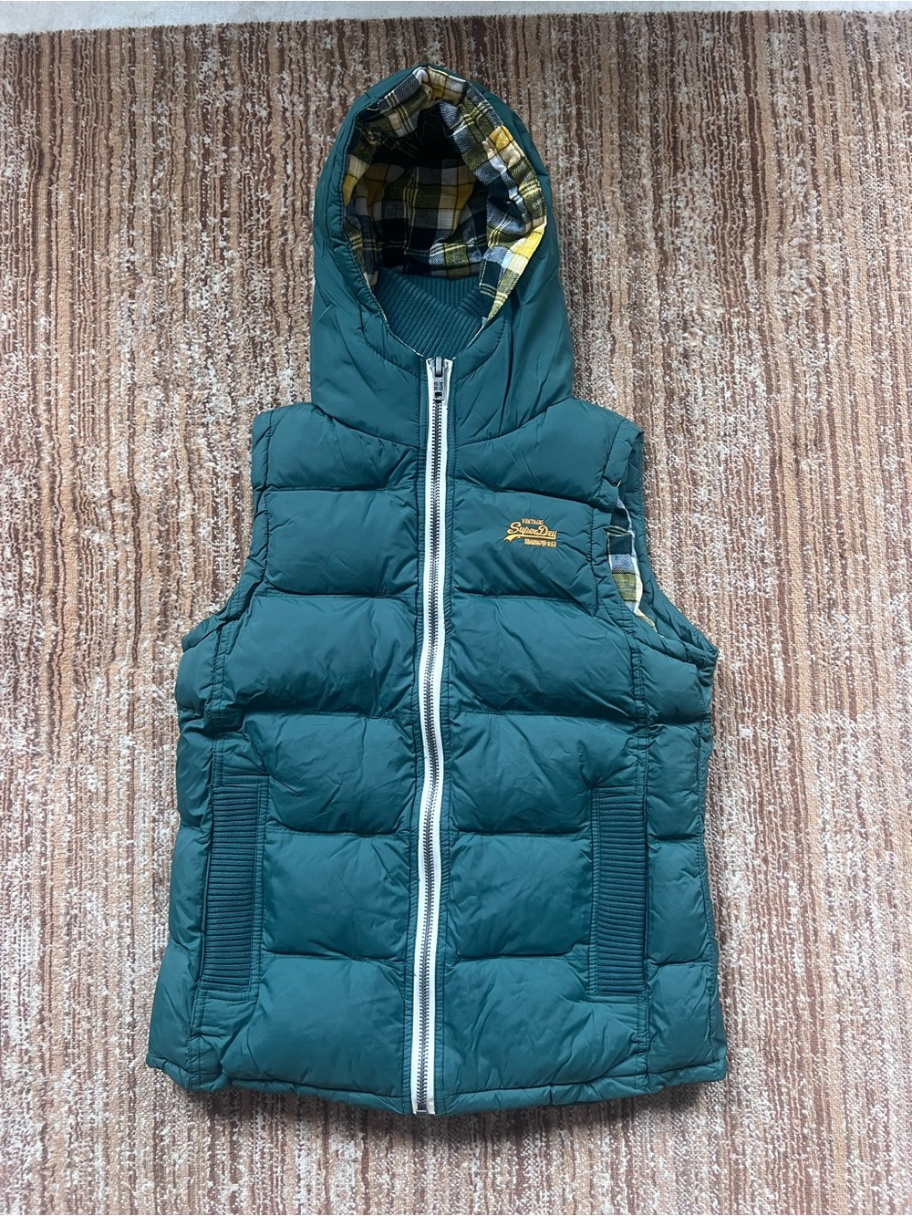💥LIKE NEW💥 Superdry Hooded Plaid-Lined Puffer Vest - SZ Small